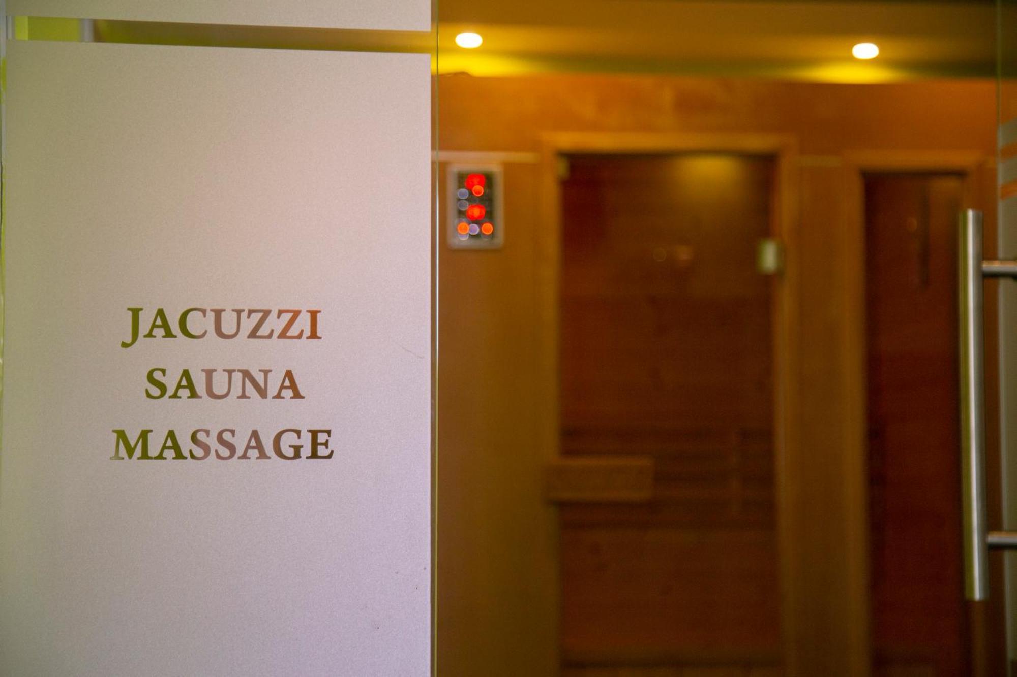 Hotel Ambasador Mamaia Kültér fotó