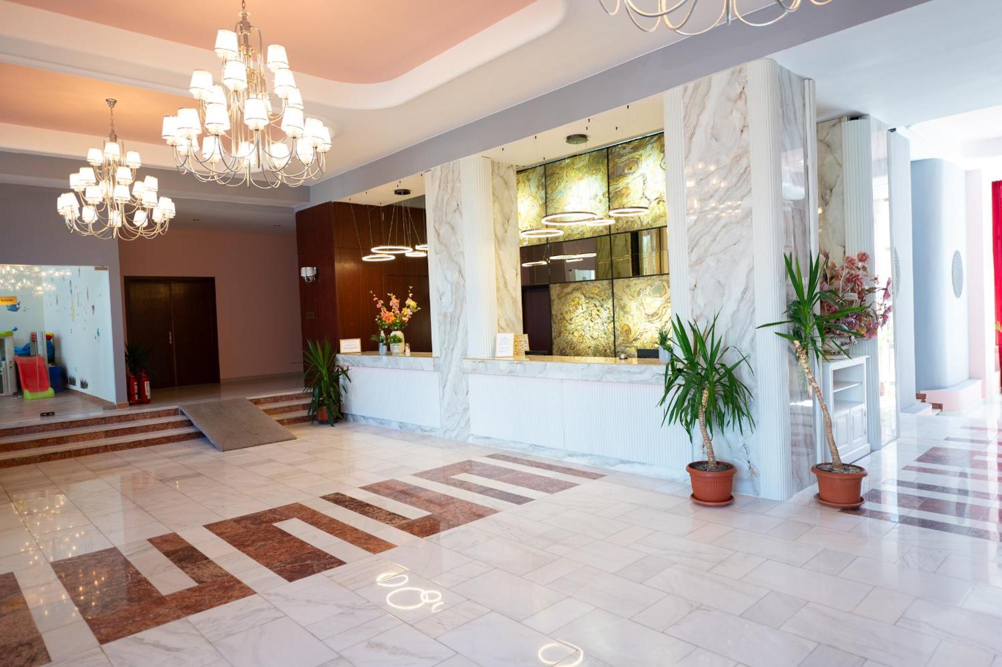 Hotel Ambasador Mamaia Kültér fotó